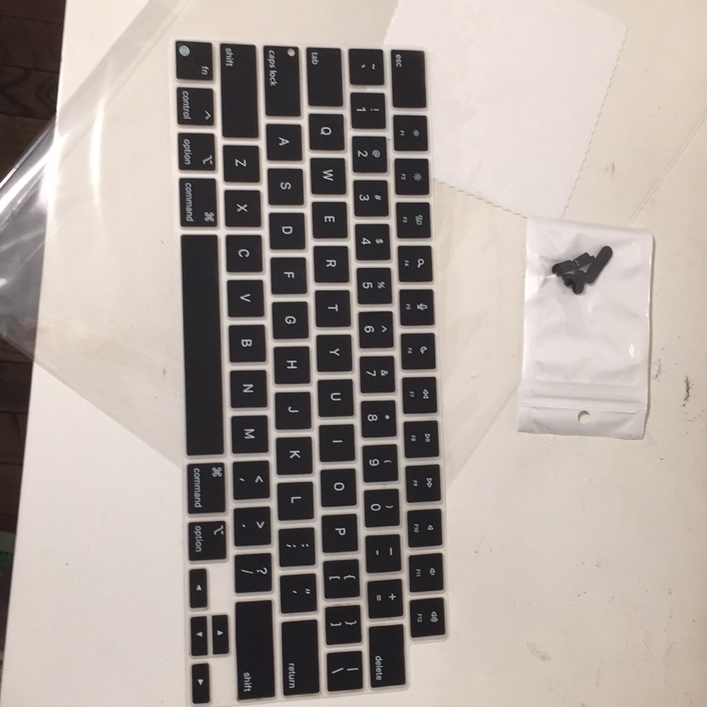 NWOT Keyboard Cover for MacBook Air 15